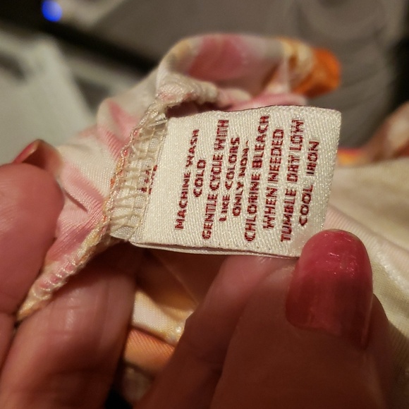 JM Collection Lady's Crewneck Short Sleeved Silky Shirt - Picture 7 of 7